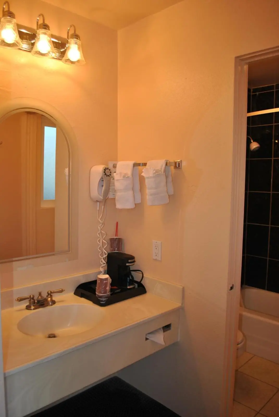 Budget Inn 7