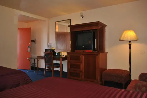 Budget Inn 10