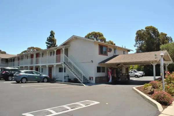 Budget Inn 6